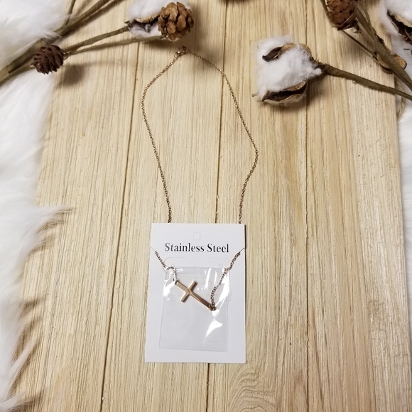 Pretty Sideways ROSE GOLD Stainless Steel necklace - Picture 6 of 8